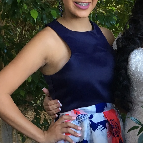 TOBI Horizon Racer Navy Crop Top - Picture 8 of 9